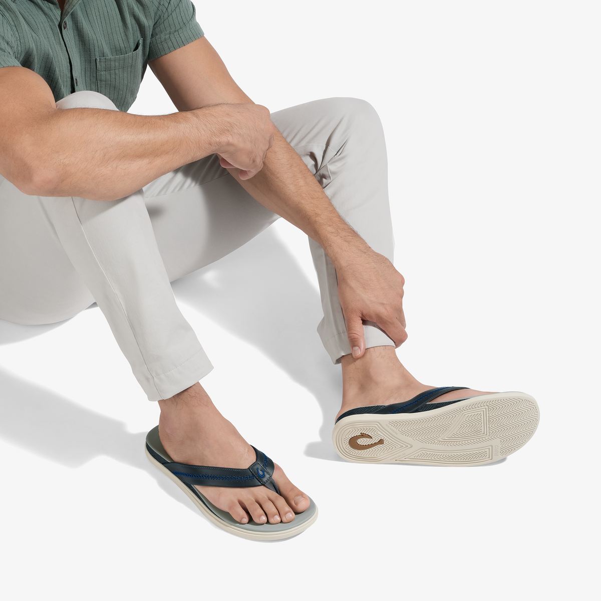Shoreline - Rock / Pale Grey | Men OluKai sale