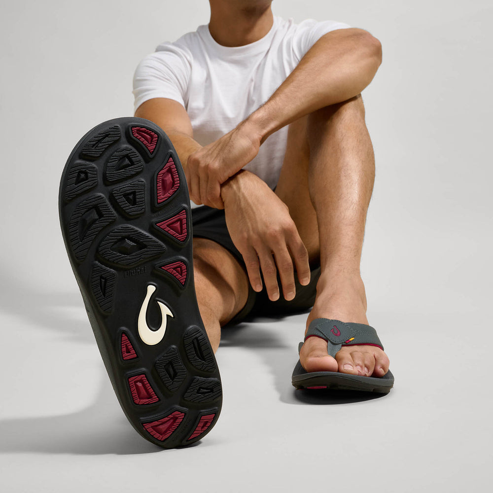 Kīpī Men’s Comfortable Beach Sandals - Dark Shadow | Men OluKai outlet