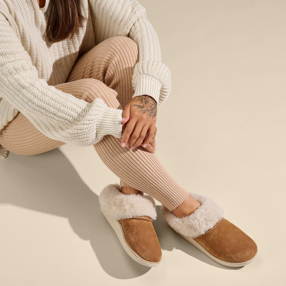 Ku‘i Women‘s Slip-On Slippers - Tan / Bone | Women OluKai for sale