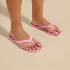 ‘Uiki Women’s Everyday Beach Sandals - Cosmo | Women OluKai on sale